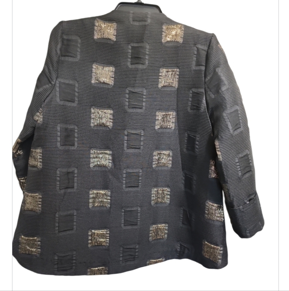 Preowned Ic Collection. Jacket View 6